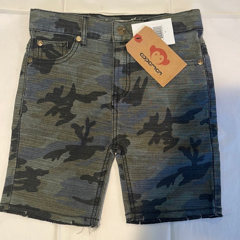Appaman boys size 6 shorts